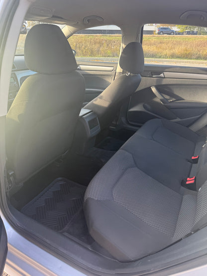 2012 Volkswagen Passat SE